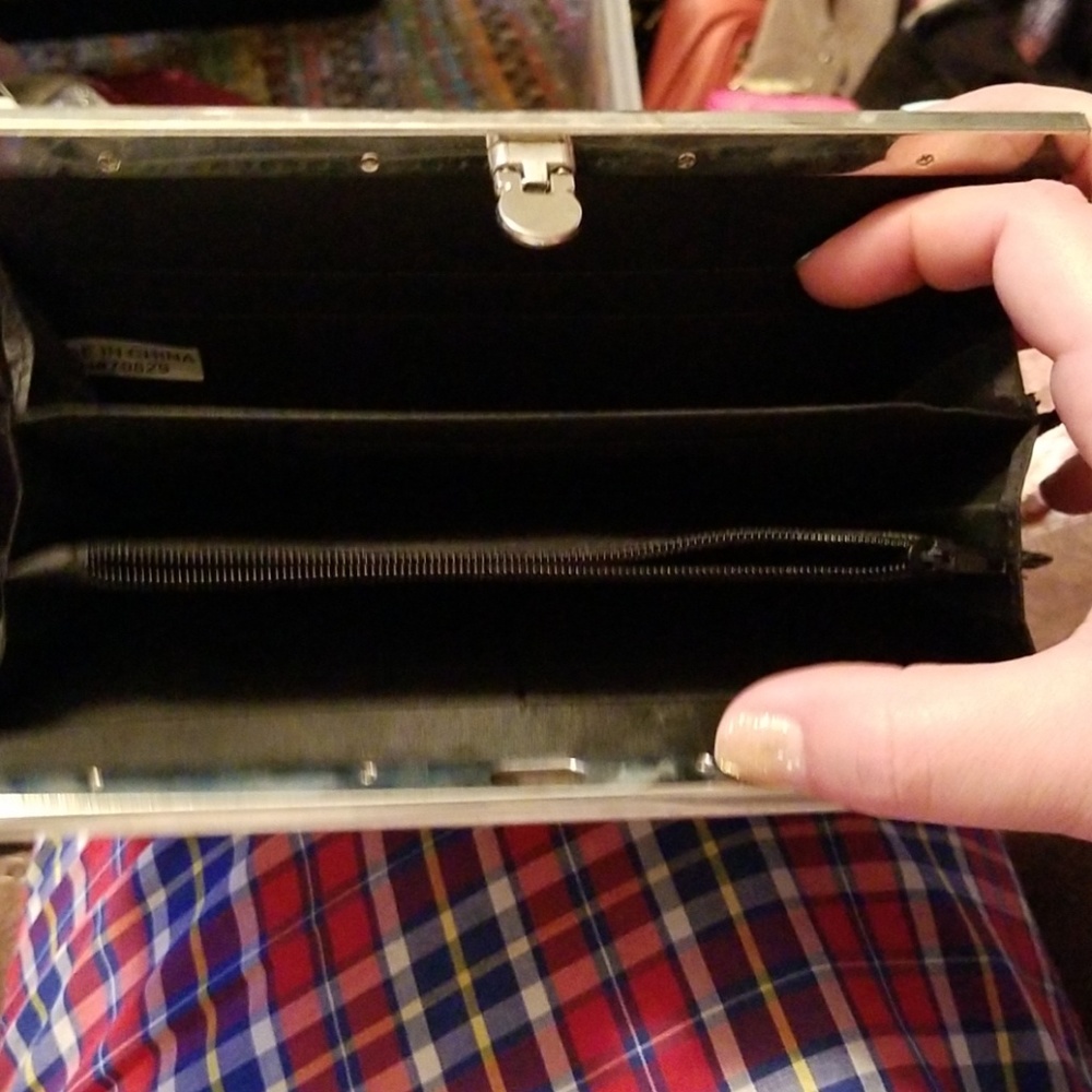 Wallet - Picture 3 of 3